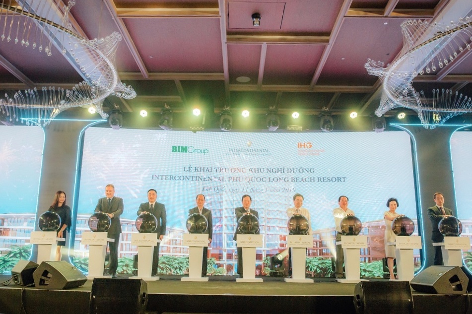 InterContinental Phu Quoc Long Beach Resort là khu nghỉ dưỡng đầu tiên của Tập đoàn IHG tại Phú Quốc.