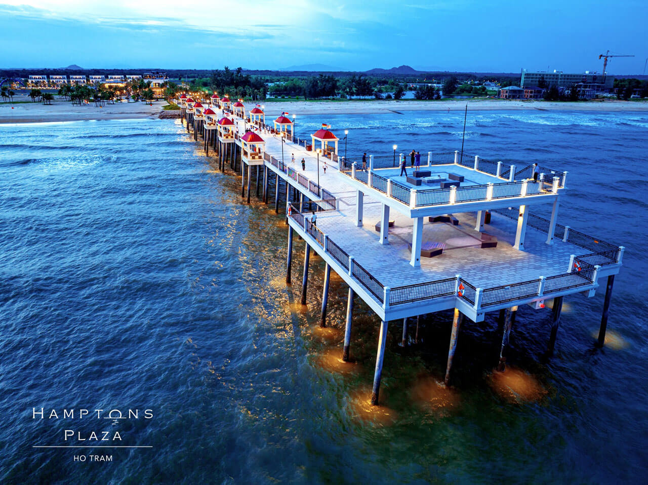 Cầu ngắm biển Hồ Tràm Hamptons Pier