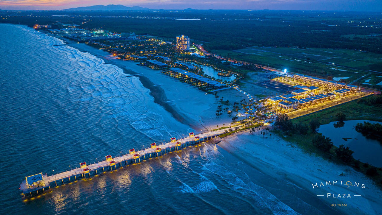 Cầu đi bộ ngắm biển Hồ Tràm Hamptons Pier